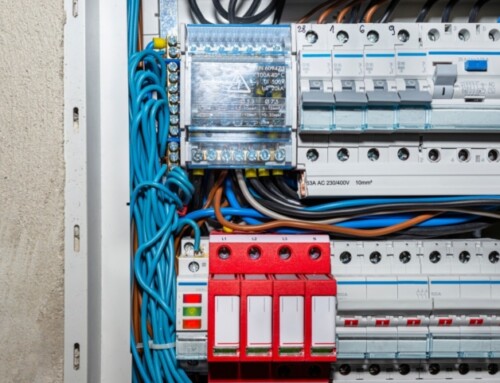 Fuse vs Circuit Breaker: Understanding the Difference!